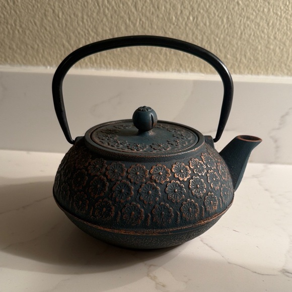 Other - Vintage Decorative Cast Iron Japanese Teapot